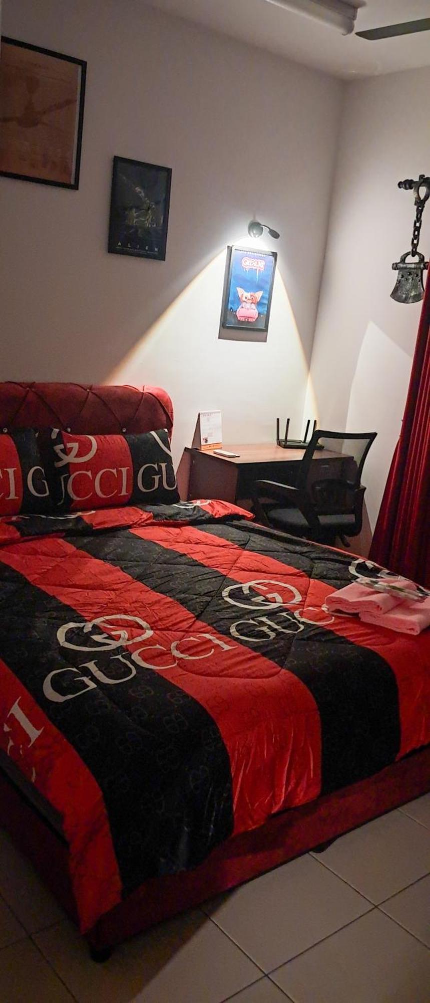 The Red Room Alanis Residence Σεπάνγκ Εξωτερικό φωτογραφία