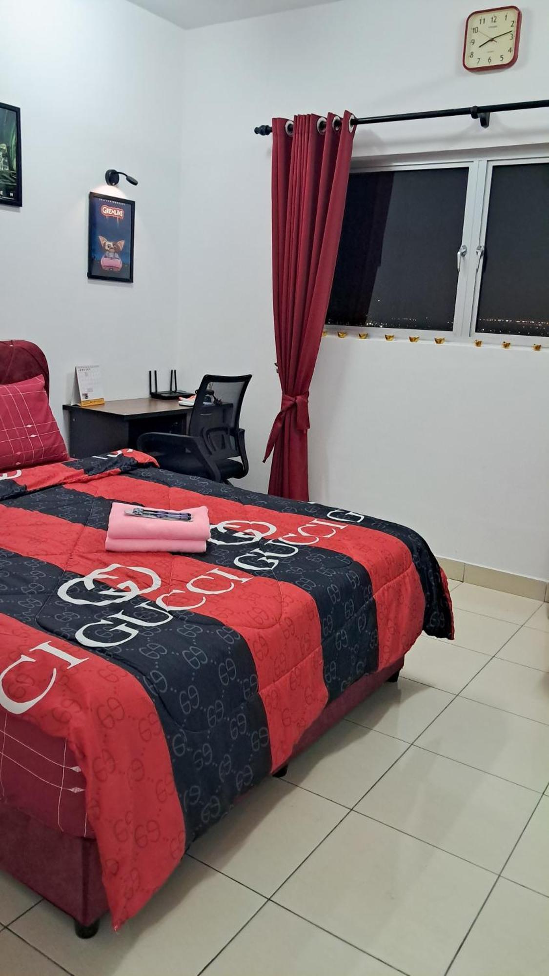 The Red Room Alanis Residence Σεπάνγκ Εξωτερικό φωτογραφία
